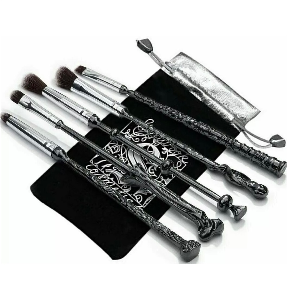 Storybook Harry Potter inspired make up brushes - Picture 4 of 8